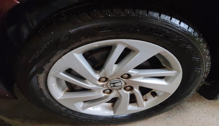2016 Honda Jazz 1.2L I-VTEC V AT, Petrol, Automatic, 1,25,626 km, tyre