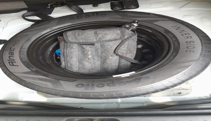 2021 Hyundai Creta SX (O) AT 1.5 DIESEL, Diesel, Automatic, 1,22,501 km, tyre