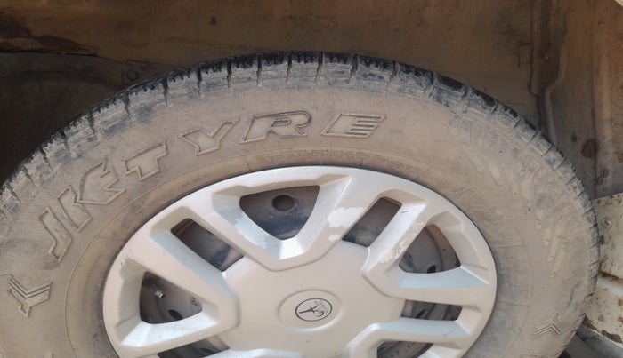 2011 Mahindra Scorpio SLE, Diesel, Manual, 1,68,996 km, tyre
