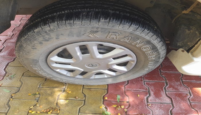 2011 Mahindra Scorpio SLE, Diesel, Manual, 1,68,996 km, tyre