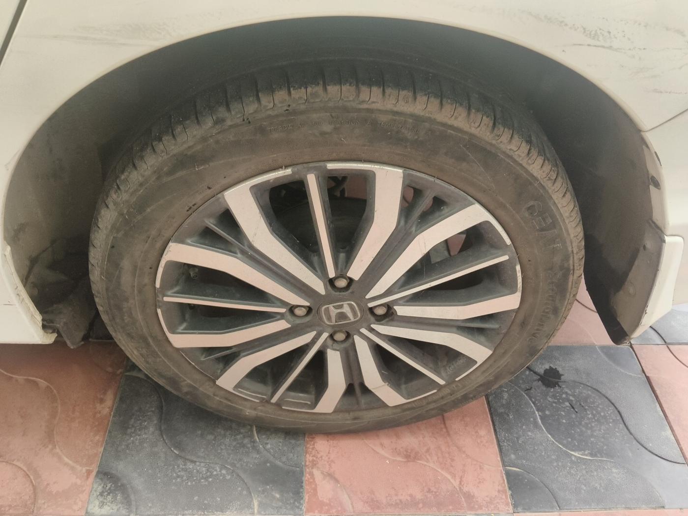 2019 Honda City 1.5L I-VTEC ZX CVT, Petrol, Automatic, 59,365 km, tyre