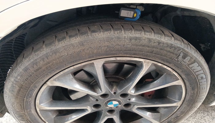 2017 BMW X5 XDRIVE 30 D, Diesel, Automatic, 1,00,900 km, tyre
