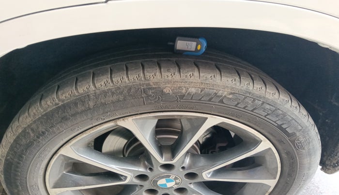 2017 BMW X5 XDRIVE 30 D, Diesel, Automatic, 1,00,900 km, tyre