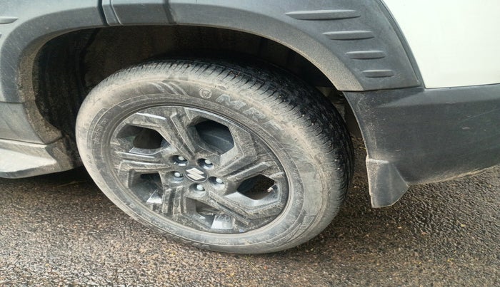 2024 Maruti BREZZA ZXI, Petrol, Manual, 28,207 km, tyre
