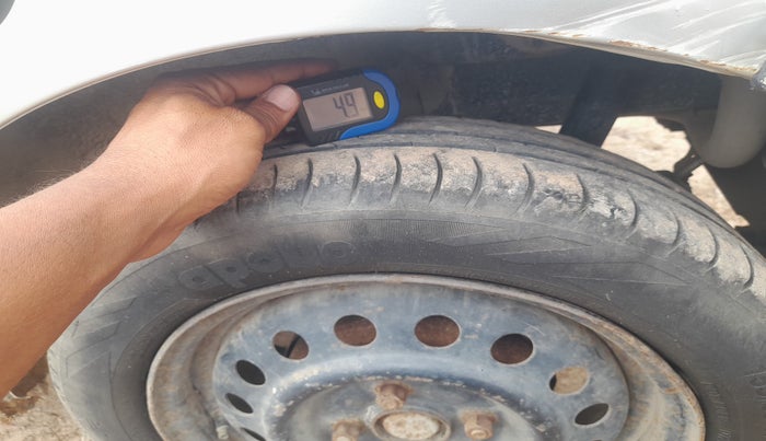 2012 Maruti Wagon R 1.0 VXI, Petrol, Manual, 1,17,491 km, tyre