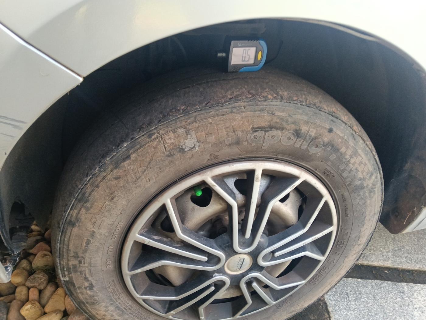 2019 Tata Tiago XE PETROL, Petrol, Manual, 1,20,404 km, tyre