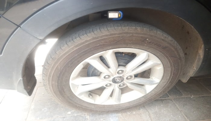 2017 Hyundai Creta SX PLUS 1.6 PETROL, Petrol, Manual, 70,610 km, tyre