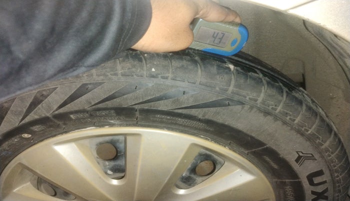 2010 Maruti Swift Dzire VXI, Petrol, Manual, 31,037 km, tyre