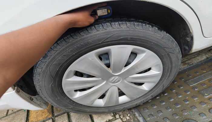 2017 Maruti Ertiga VXI CNG, Petrol, Manual, 55,256 km, tyre
