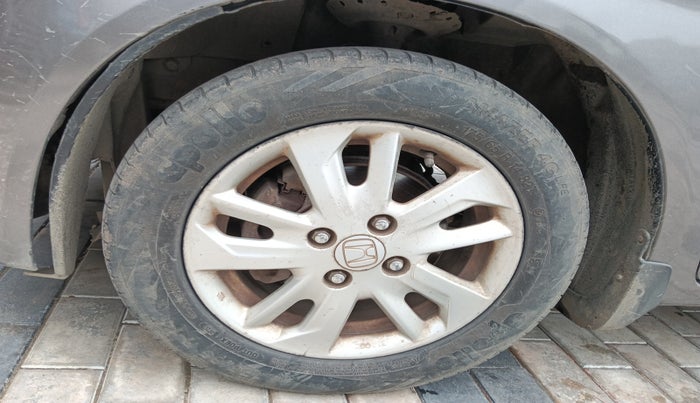 2014 Honda Amaze 1.5L I-DTEC VX, Diesel, Manual, 1,48,021 km, tyre