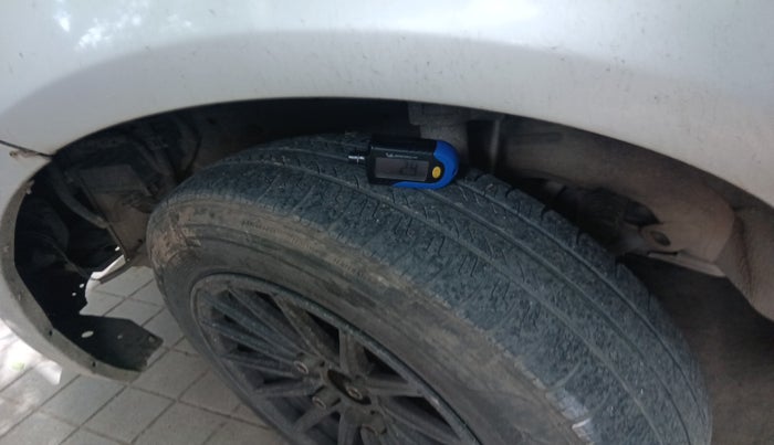 2012 Maruti Swift VDI, Diesel, Manual, 1,16,994 km, tyre