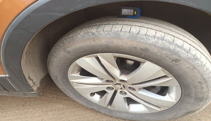 2021 Skoda KUSHAQ AMBITION 1.0L TSI MT, Petrol, Manual, 60,987 km, tyre