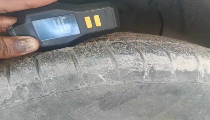 2016 Hyundai Elite i20 SPORTZ 1.2, Petrol, Manual, 93,765 km, tyre