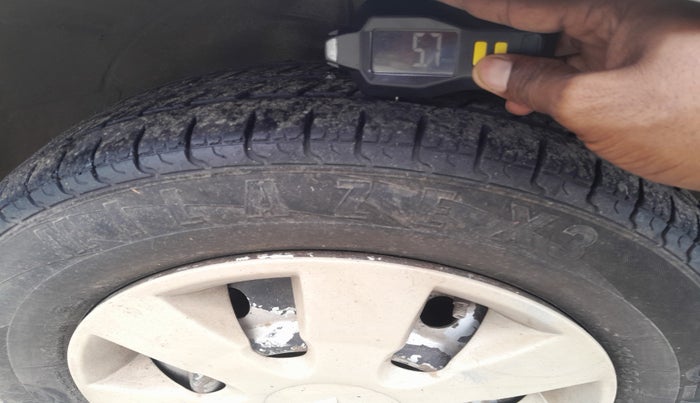 2014 Maruti Wagon R 1.0 LXI CNG, Petrol, Manual, 87,688 km, tyre