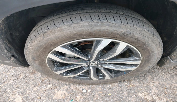 2024 Toyota URBAN CRUISER HYRYDER V AT NEO DRIVE, Petrol, Automatic, 5,273 km, tyre