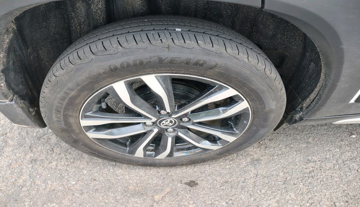 2024 Toyota URBAN CRUISER HYRYDER V AT NEO DRIVE, Petrol, Automatic, 5,273 km, tyre