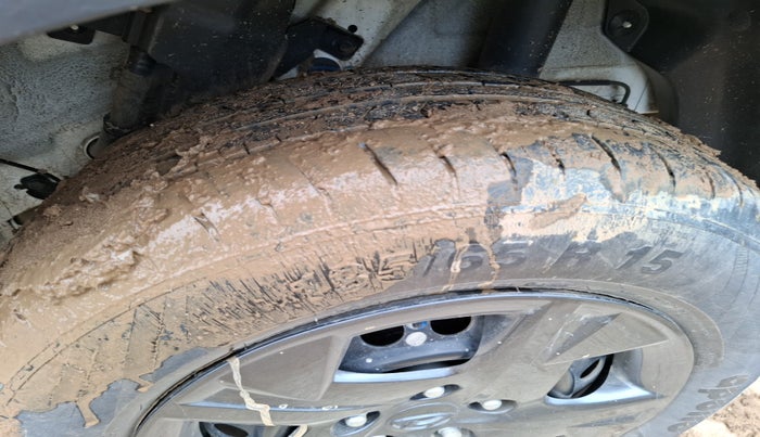 2024 Hyundai VENUE S (O) Plus 1.2 Petrol , Petrol, Manual, 6,663 km, tyre