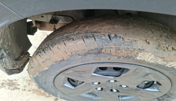 2024 Hyundai VENUE S (O) Plus 1.2 Petrol , Petrol, Manual, 6,663 km, tyre