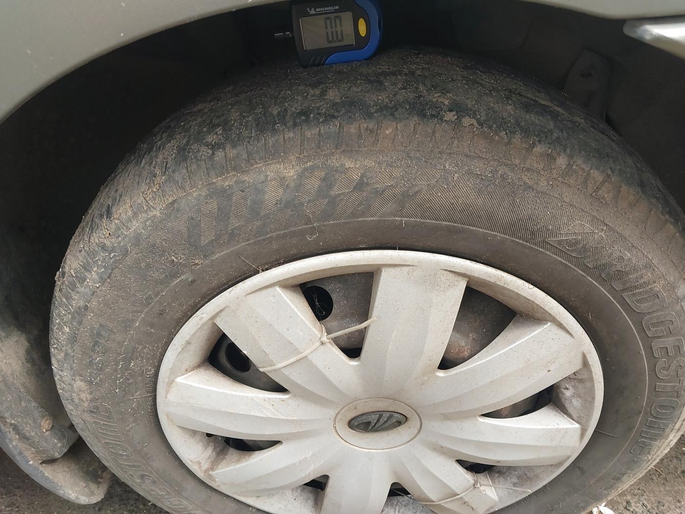 2011 Mahindra Verito 1.5 D6, Diesel, Manual, 1,88,559 km, tyre