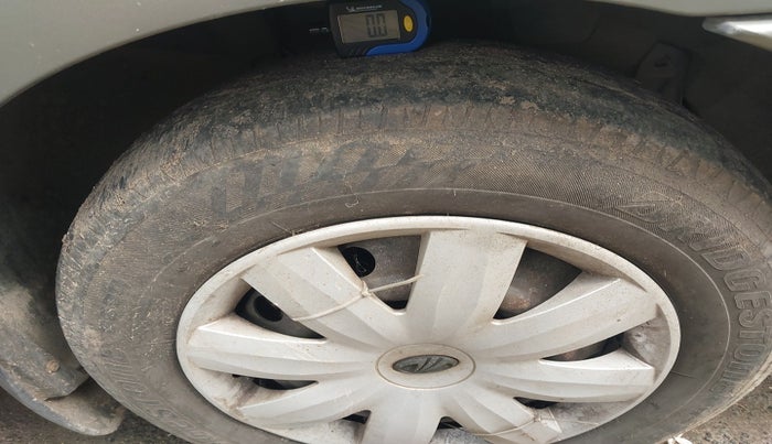 2011 Mahindra Verito 1.5 D6, Diesel, Manual, 1,88,559 km, tyre