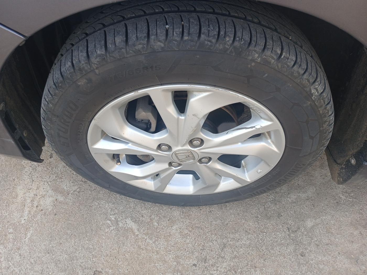 2020 Honda Amaze 1.2L I-VTEC VX CVT, Petrol, Automatic, 1,68,405 km, tyre