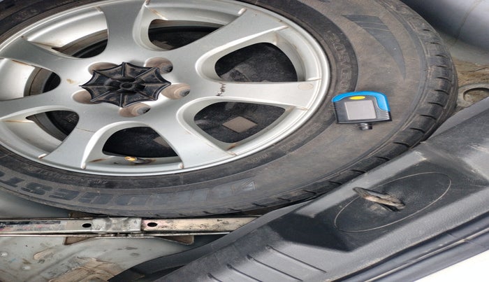 2013 Chevrolet Cruze LTZ AT, Diesel, Automatic, 86,919 km, tyre