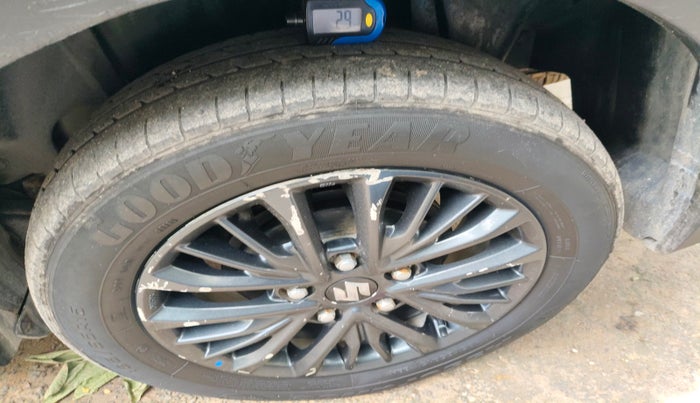 2020 Maruti XL6 ALPHA AT, Petrol, Automatic, 70,515 km, tyre