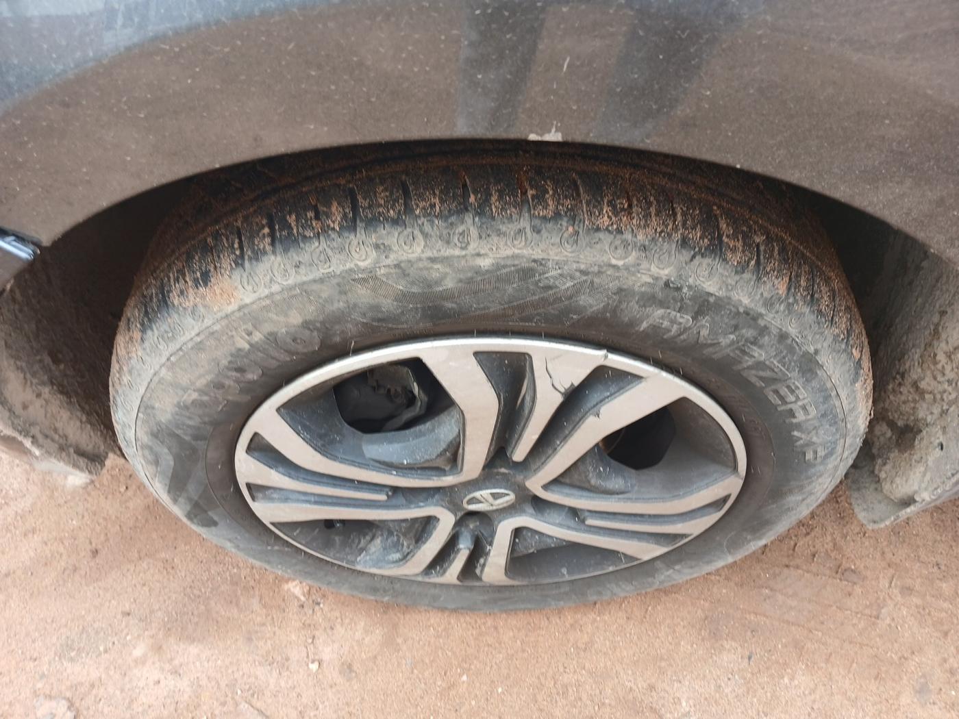 2023 Tata TIGOR XZ PLUS CNG, Petrol, Manual, 28,000 km, tyre
