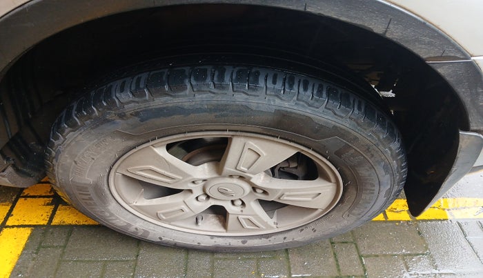 2013 Mahindra XUV500 W8, Diesel, Manual, 3,99,294 km, tyre