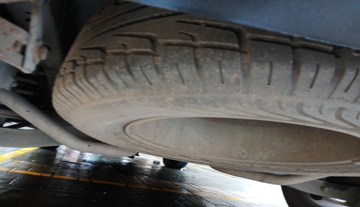 2013 Mahindra XUV500 W8, Diesel, Manual, 3,99,294 km, tyre