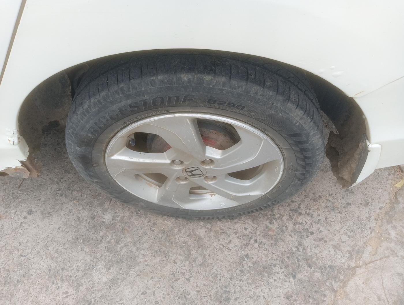 2014 Honda City 1.5L I-DTEC VX, Diesel, Manual, 1,43,211 km, tyre