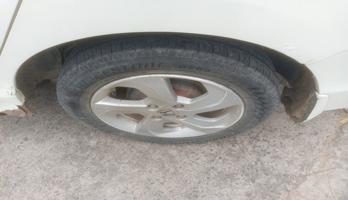 2014 Honda City 1.5L I-DTEC VX, Diesel, Manual, 1,43,211 km, tyre