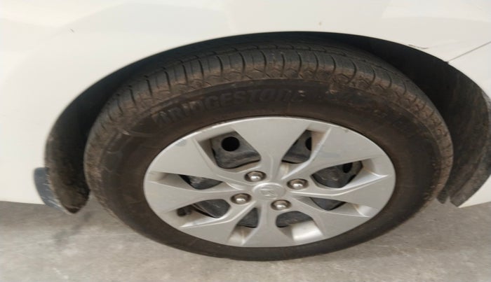2019 Hyundai Xcent S 1.2 CRDI, Diesel, Manual, 1,20,052 km, tyre