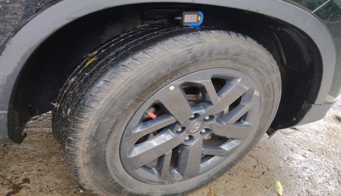 2023 Tata Safari XT PLUS DARK EDITION, Diesel, Manual, 24,964 km, tyre