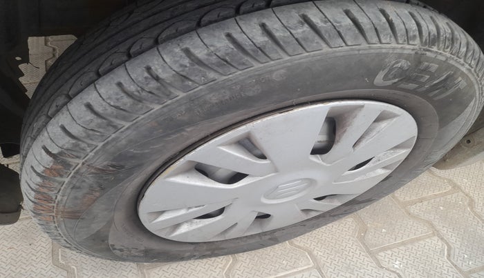 2014 Maruti Swift LDI, Diesel, Manual, 1,50,125 km, tyre