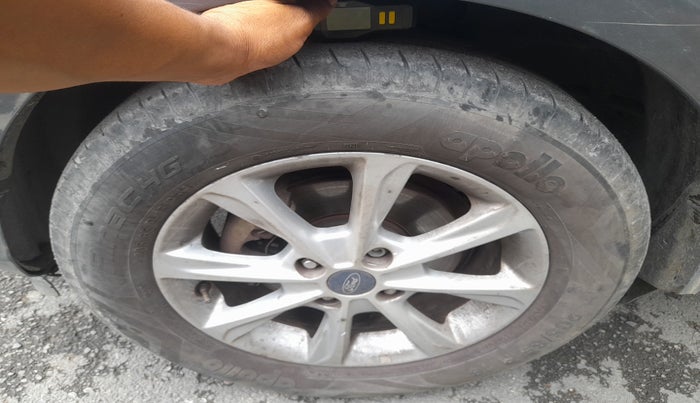 2018 Ford Ecosport TITANIUM 1.5L DIESEL, Diesel, Manual, 1,32,434 km, tyre