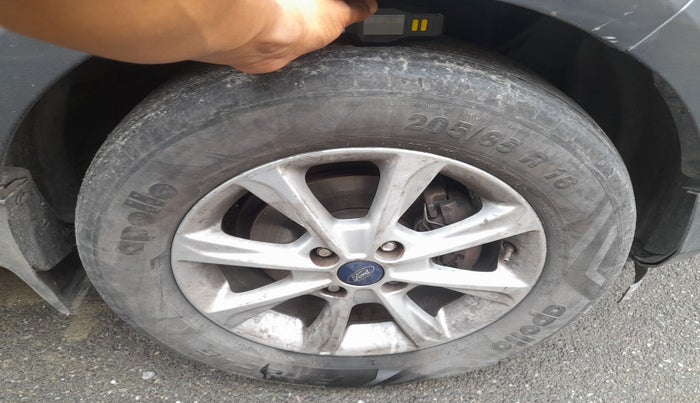 2018 Ford Ecosport TITANIUM 1.5L DIESEL, Diesel, Manual, 1,32,434 km, tyre