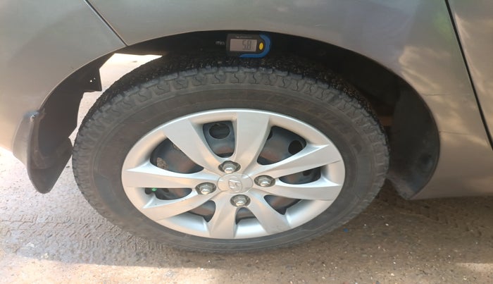 2013 Hyundai Eon MAGNA +, Petrol, Manual, 66,186 km, tyre