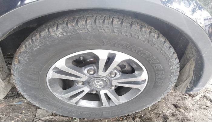 2019 Tata Hexa XTA 4X2 7 STR, Diesel, Automatic, 1,09,825 km, tyre