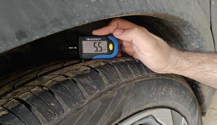 2024 KIA SONET HTK (O) 1.2 Petrol MT, Petrol, Manual, 2,300 km, tyre