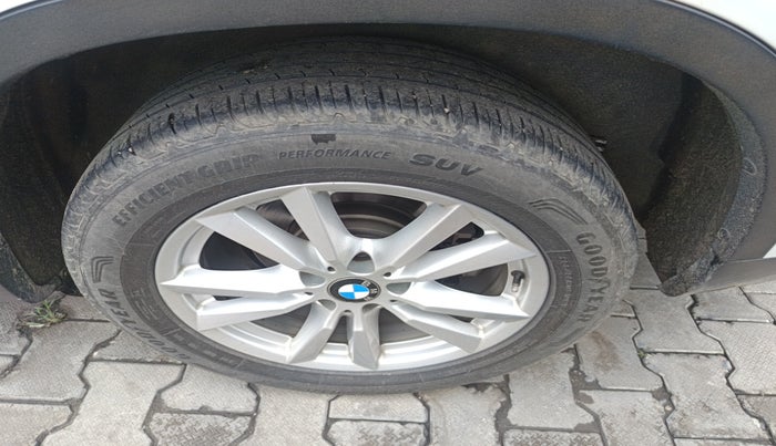2016 BMW X5 XDRIVE 30 D, Diesel, Automatic, 1,67,485 km, tyre