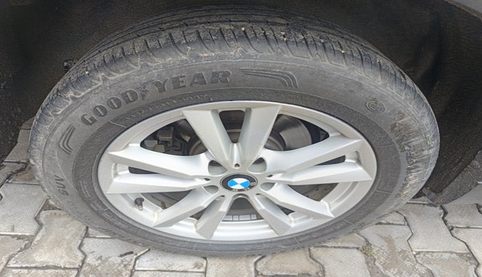 2016 BMW X5 XDRIVE 30 D, Diesel, Automatic, 1,67,485 km, tyre