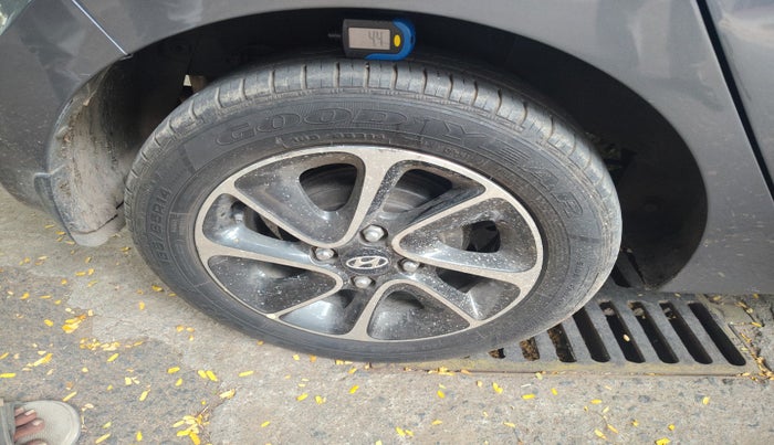 2018 Hyundai Grand i10 SPORTZ AT 1.2 KAPPA VTVT, Petrol, Automatic, 16,655 km, tyre