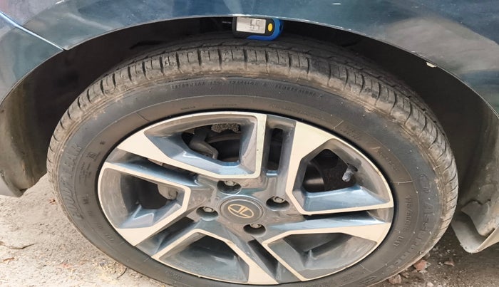 2018 Tata TIGOR XZA PETROL, Petrol, Automatic, 31,588 km, tyre