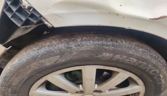 2011 Maruti SX4 ZDI, Diesel, Manual, 1,42,823 km, tyre