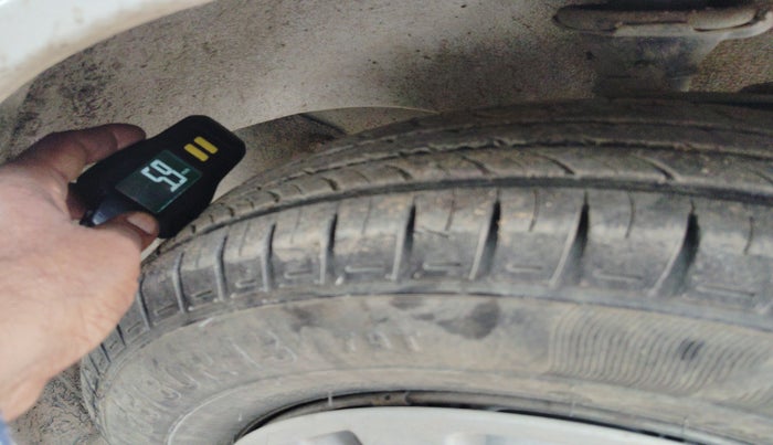 2022 Maruti Eeco TOUR V STD(O) 7 STR, Petrol, Manual, 84,216 km, tyre