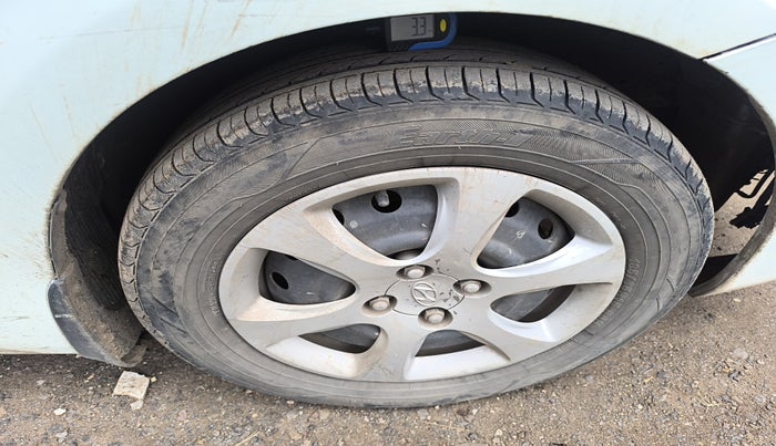 2013 Hyundai Verna FLUIDIC 1.6 CRDI EX, Diesel, Manual, 1,85,071 km, tyre