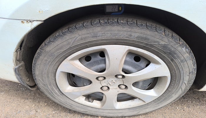 2013 Hyundai Verna FLUIDIC 1.6 CRDI EX, Diesel, Manual, 1,85,071 km, tyre