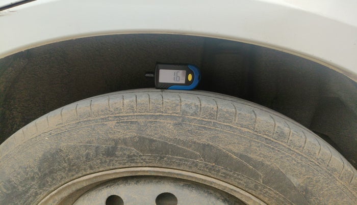 2013 Maruti Swift Dzire VDI, Diesel, Manual, 2,34,466 km, tyre