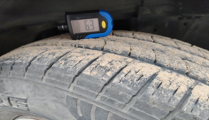 2010 Mahindra Scorpio LX, Diesel, Manual, 1,13,745 km, tyre